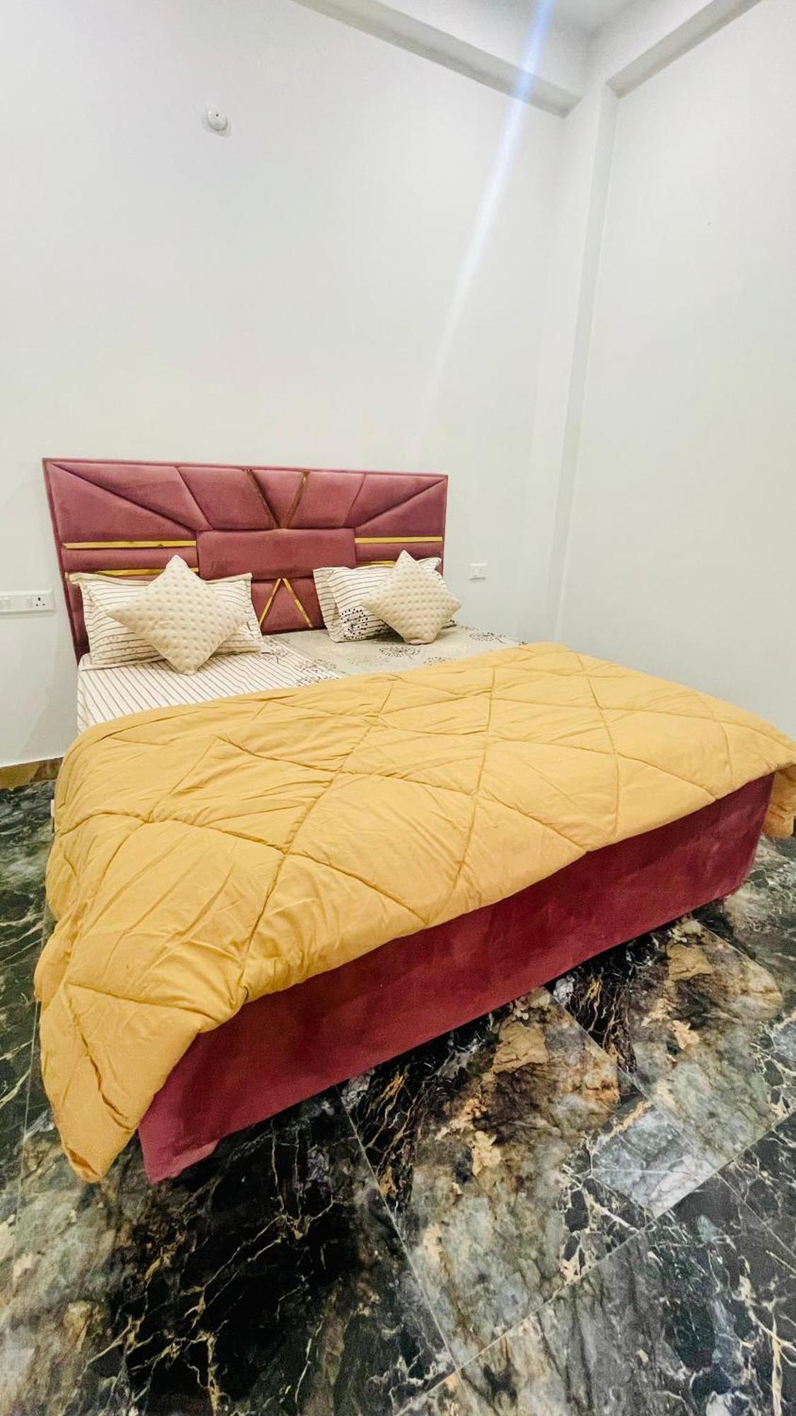 Amrita Residency Villa Varanasi Eksteriør billede