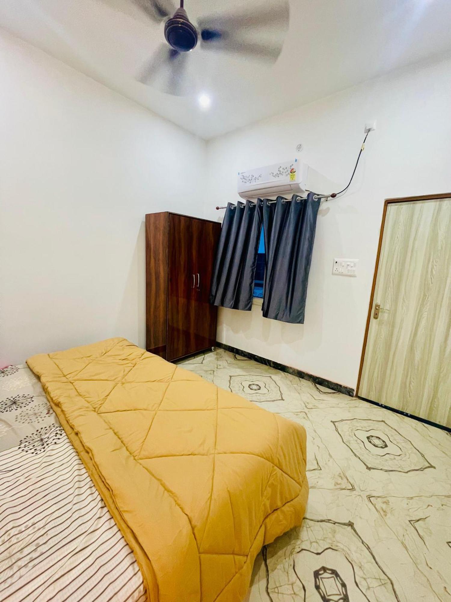 Amrita Residency Villa Varanasi Eksteriør billede